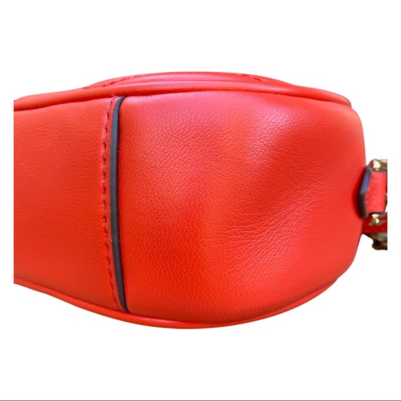 🌸👜Tory Burch Kira Small Camera bag 💥❤️Used like New💥❤️ - Picture 7 of 14